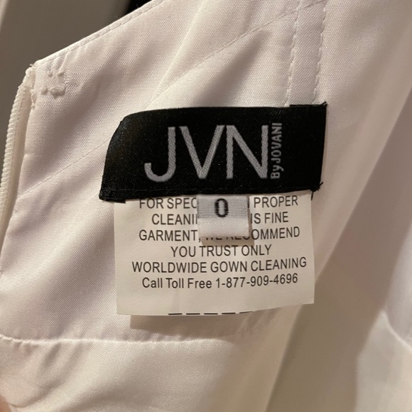 JOVANI PROM DRESS - Picture 3 of 8